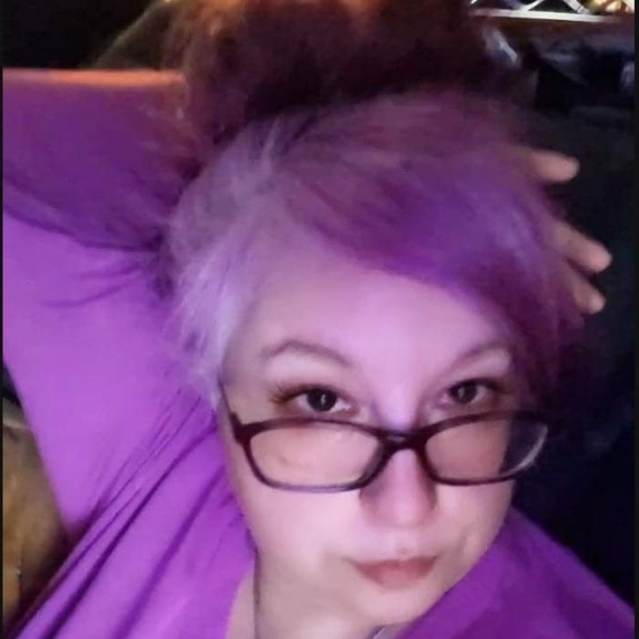 Meet your Posher, Vee - Picture 4 of 4